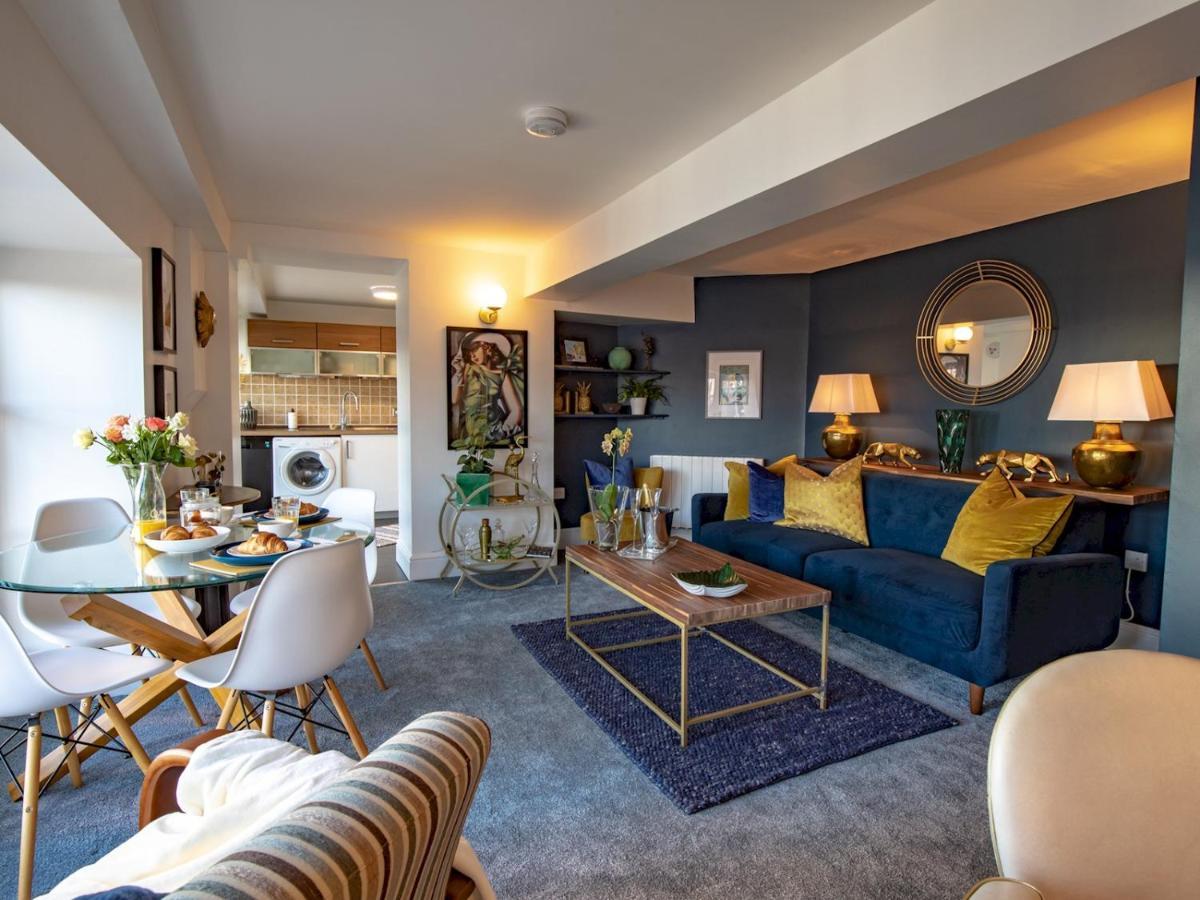 Pass The Keys Art Deco Inspired Apartment With Roof Top Views Шрусбъри Екстериор снимка
